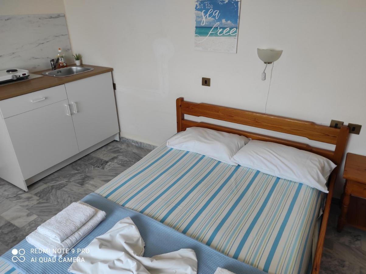 Golden Beach-Tsianis Apartments Néa Meságkala 外观 照片