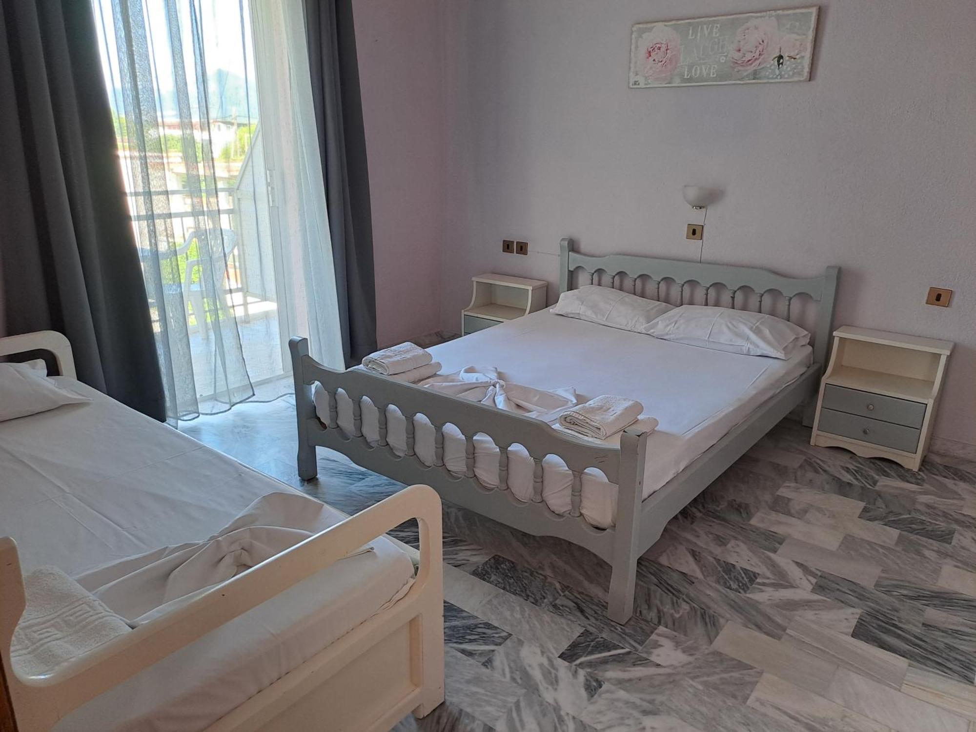 Golden Beach-Tsianis Apartments Néa Meságkala 外观 照片