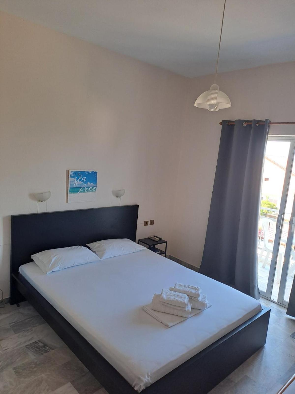 Golden Beach-Tsianis Apartments Néa Meságkala 外观 照片
